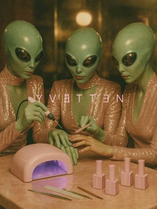 Naše produkty sú vyvíjané v spolupráci s mimozemšťanmi 🛸👽✨🚀 Y V E T T E N a ďalšia nálepka k objednávke 🥰